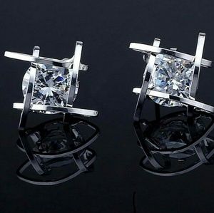 SILVER DIAMOND STONE STUD CUBED EARRINGS